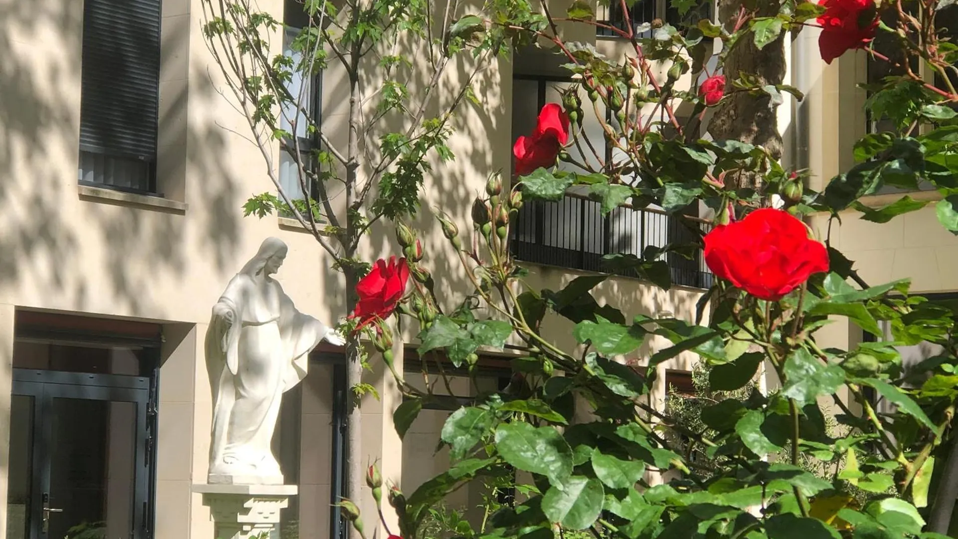 Hotel Maison Saint Charles - Association Habitat Et Humanisme Ile De France Paris